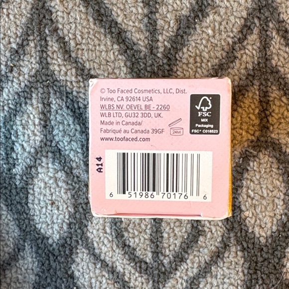 NIB Too Faced Born This Way Medium-To-Full Coverage Foundation in Mocha 30ml - Picture 7 of 7